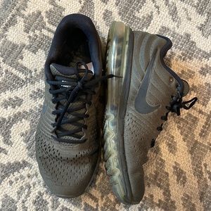 Nike AirMax Sneakers